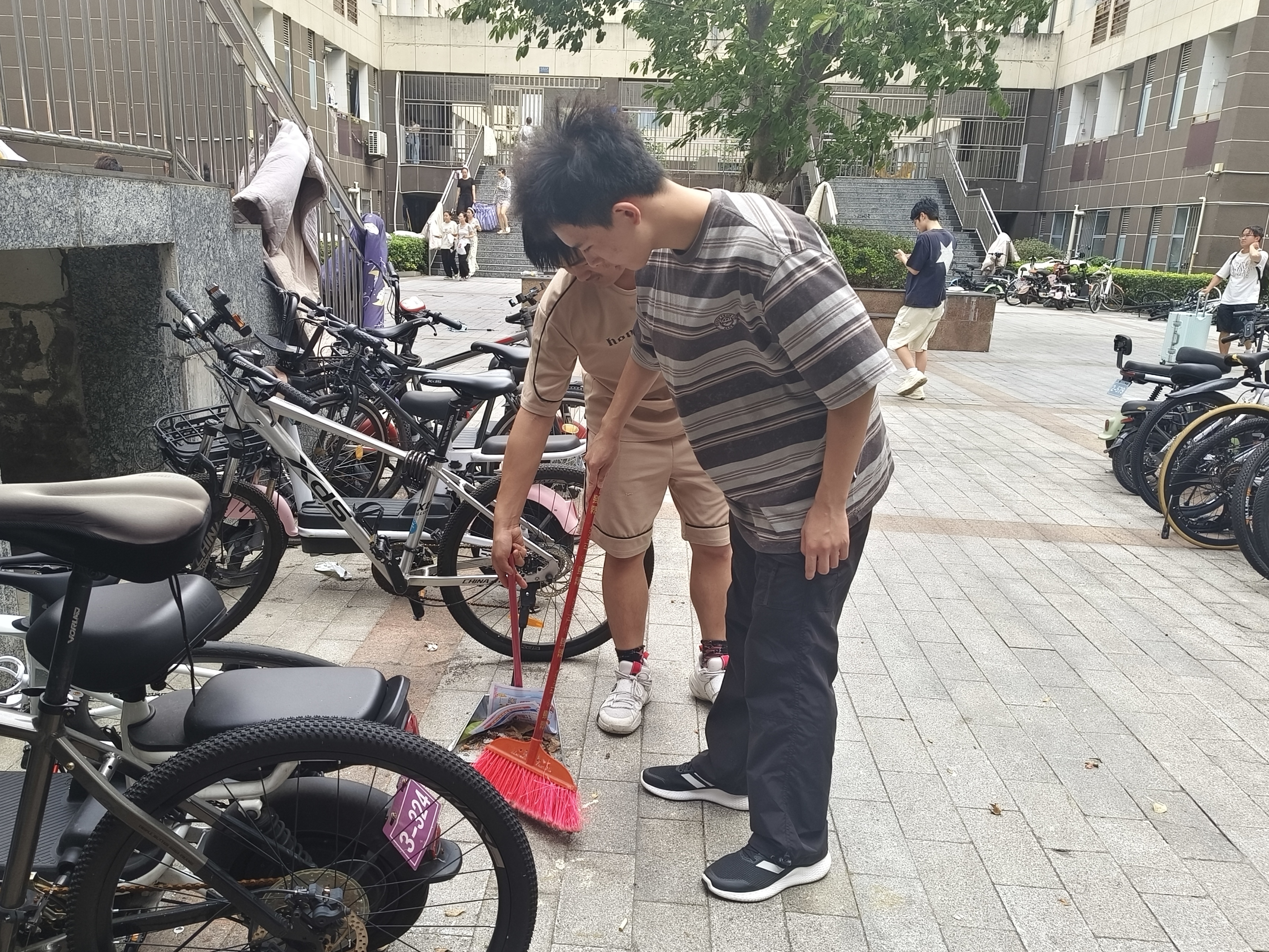 Ryjf_1736078254668053925.jpg Ryjf_1736078254668053925.jpg