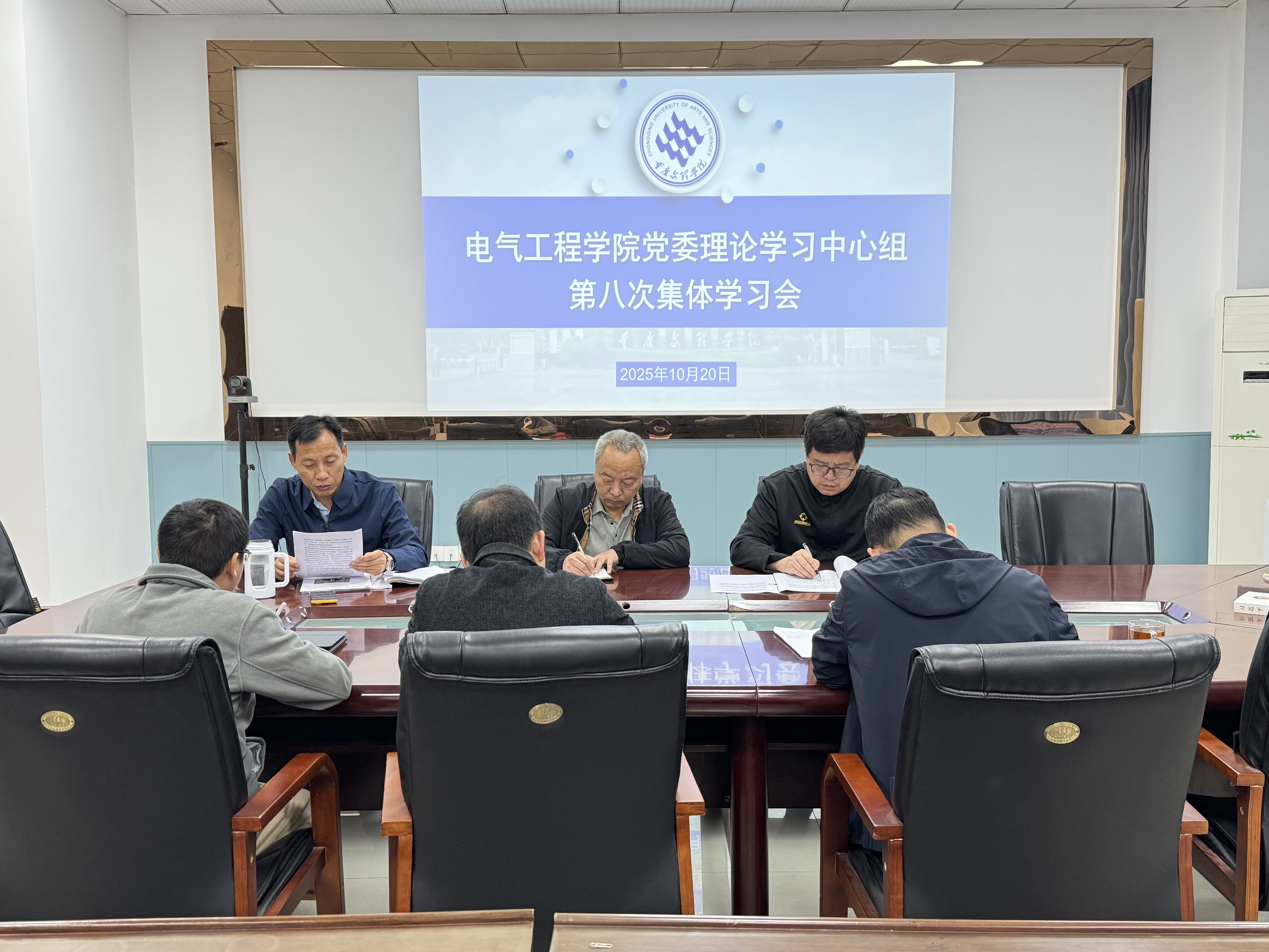 rLuX_1761139297848038565.jpg rLuX_1761139297848038565.jpg